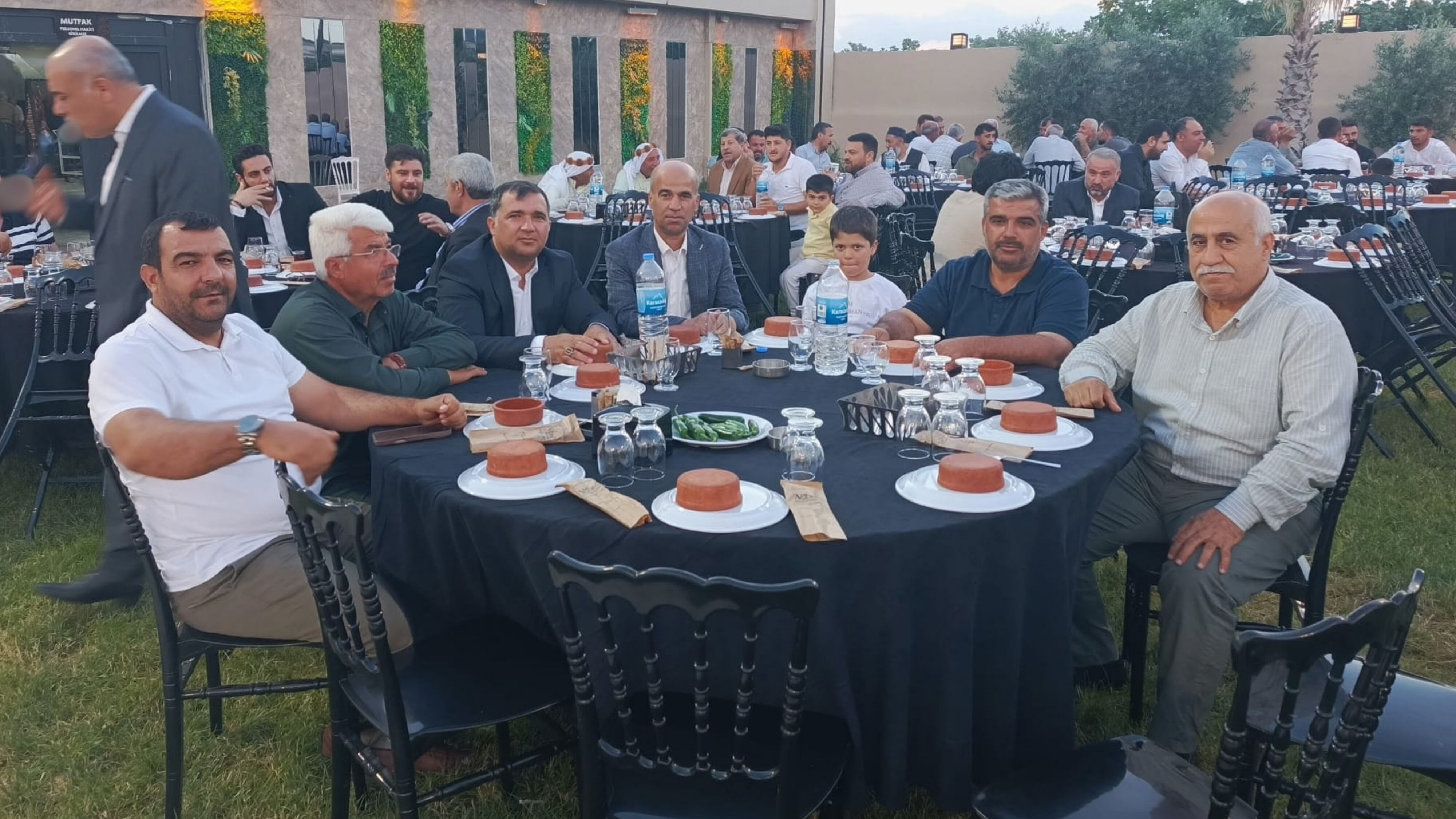 Görkemli Bir Törenle Dünyaevine Girdi