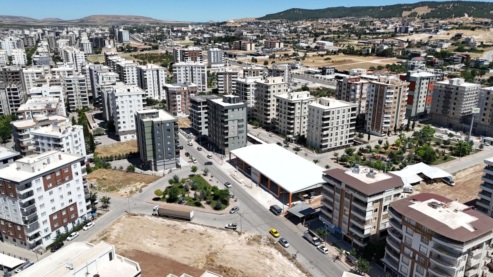 Güllübağ Modern Semt Pazarinda Çalişmalarda Sona Geli̇ndi̇ (4)