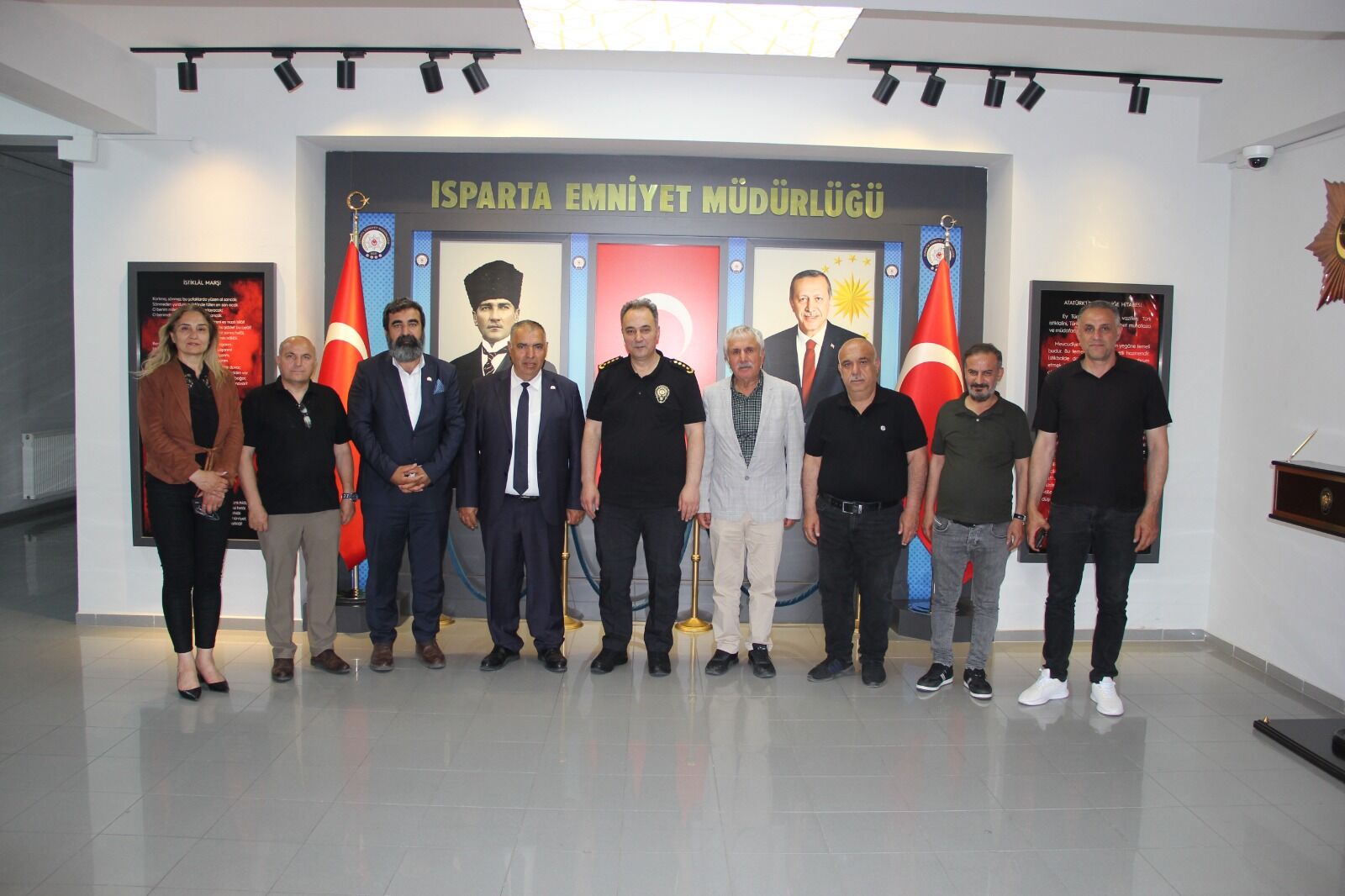 Güneydoğulu Gazeteciler, Isparta İl Emniyet Müdürü Erdem Bildirici'yi Ziyaret Etti (3)