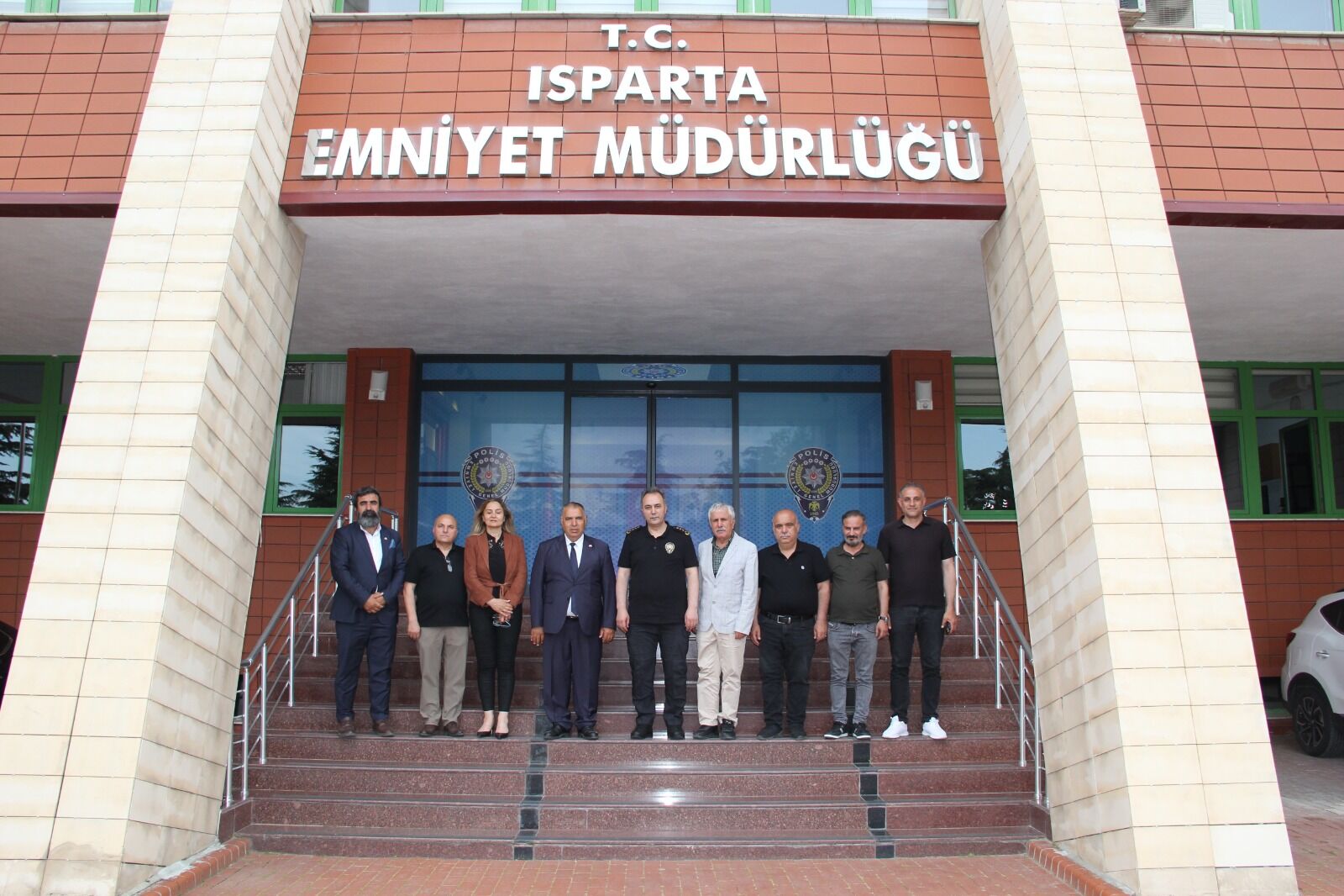 Güneydoğulu Gazeteciler, Isparta İl Emniyet Müdürü Erdem Bildirici'yi Ziyaret Etti (4)