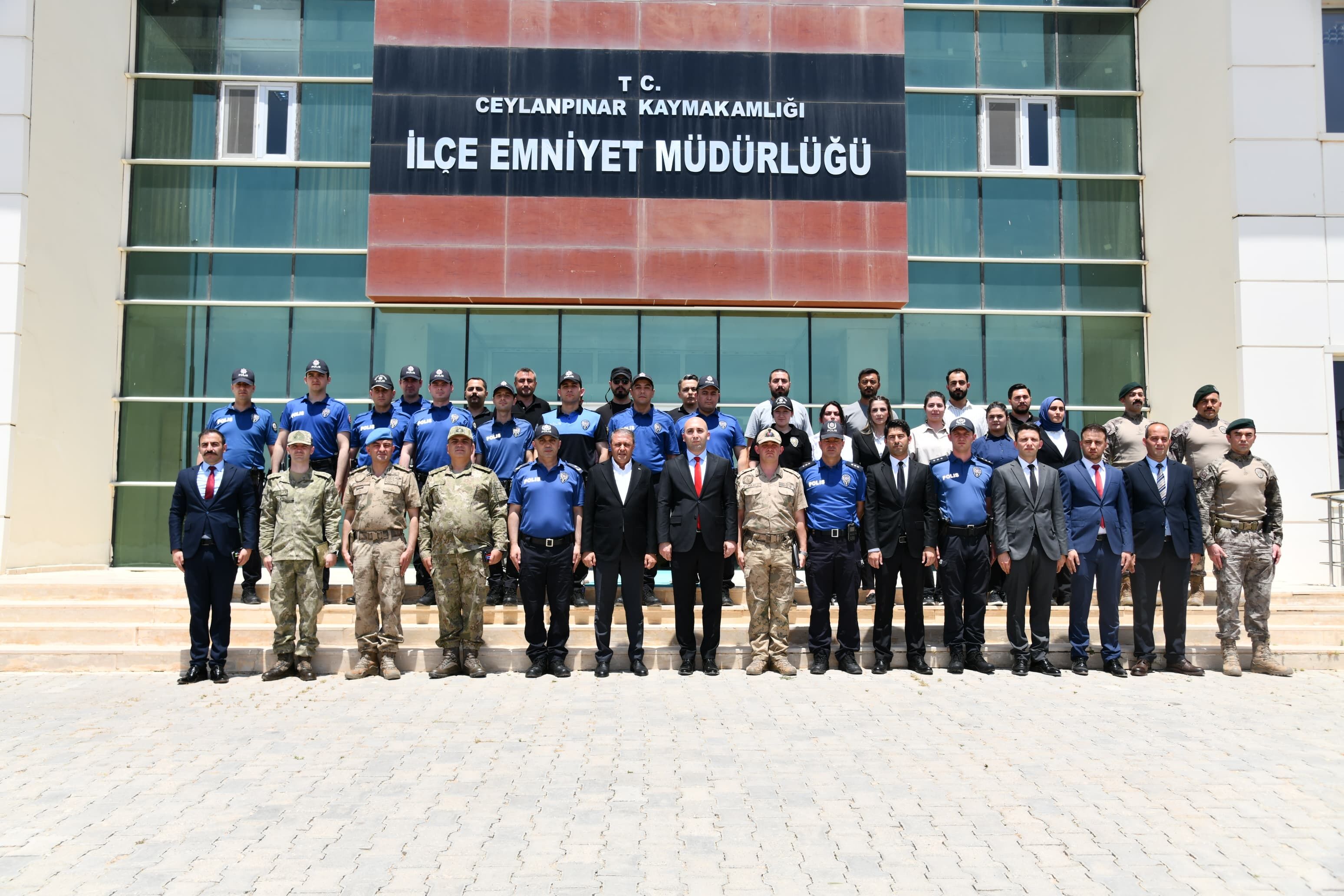 Güvenli̇k Çalişmalari Yeri̇nde İncelendi̇
