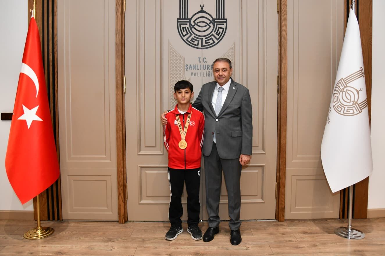 Vali Hasan Şıldak Milli Sporcu Şiyar Paylı'yı Kabul Etti-1