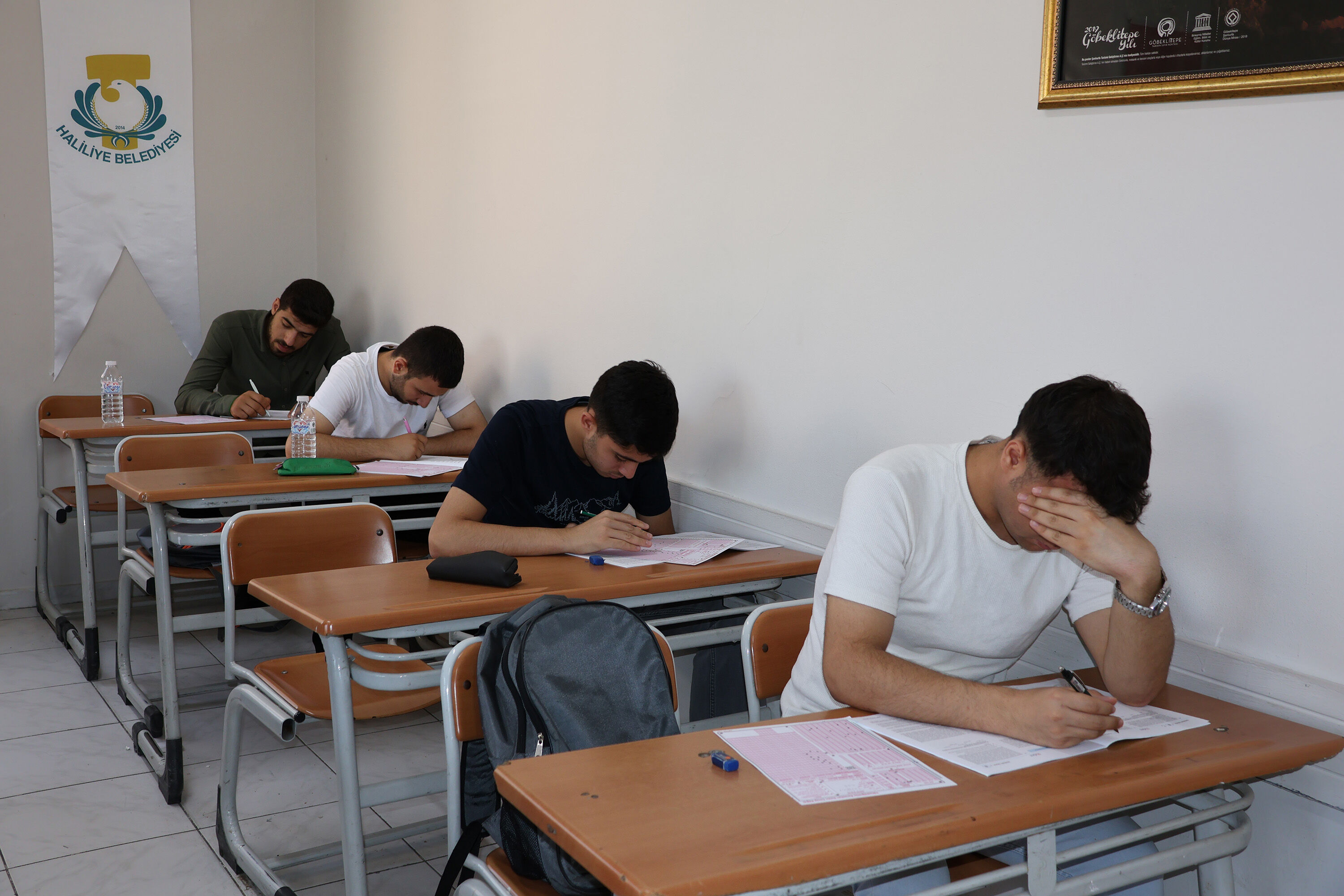Hali̇li̇ye’de Gençler Yks’ye Seri̇ Denemelerle Hazirlaniyor (3)