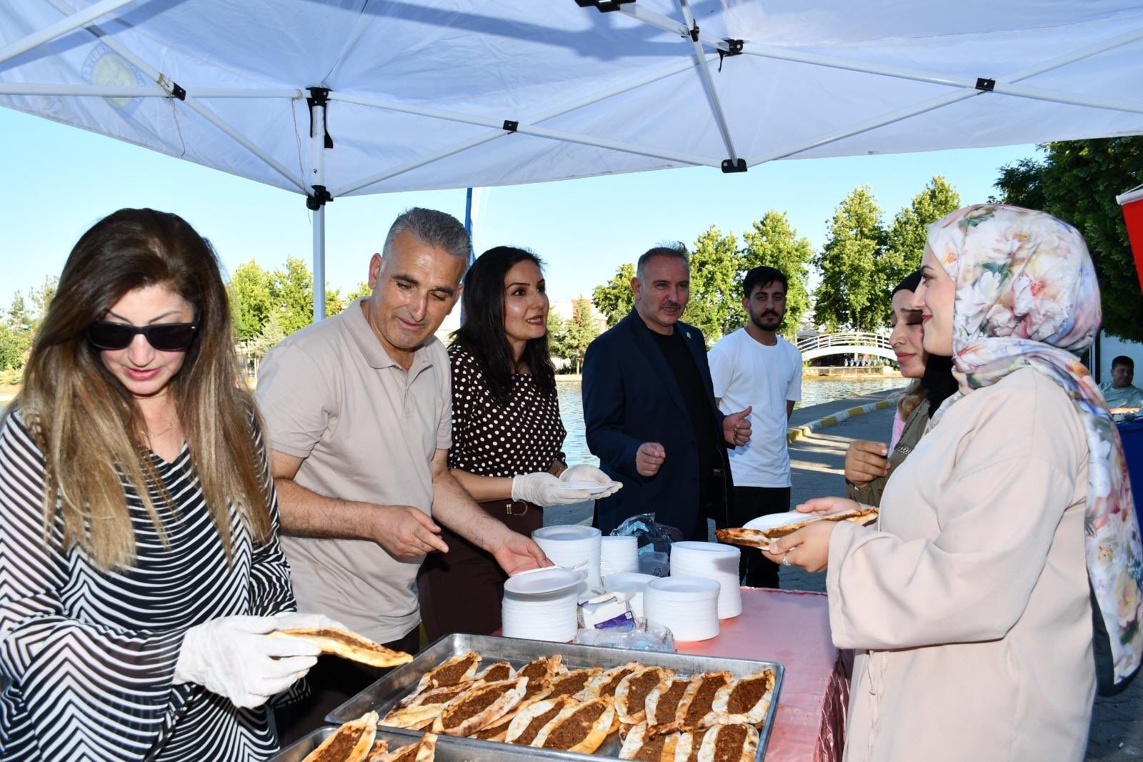 Harran Üni̇versi̇tesi̇’nde Paylaşan Eller Fi̇nal Etki̇nli̇kleri̇ Başladi (1)