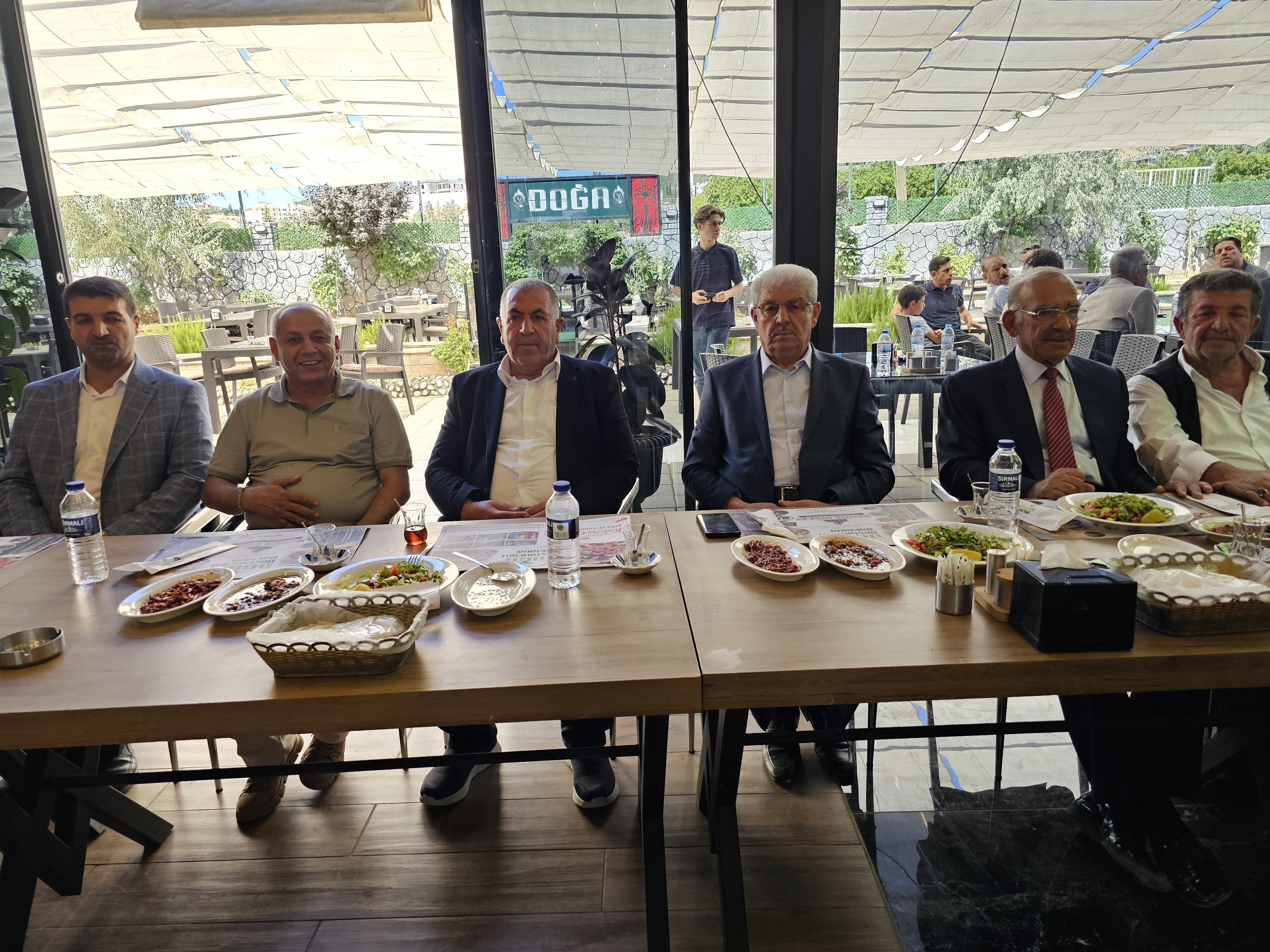 Kanaat Önderleri̇ Ve İleri̇ Gelenler Bariş İçi̇n Buluştu