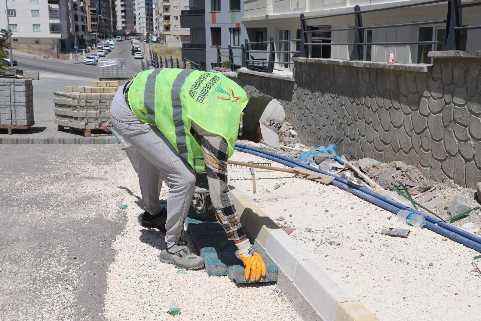 Karaköprü’de Yol Ve Sokaklar Yeni̇leni̇yor (1)