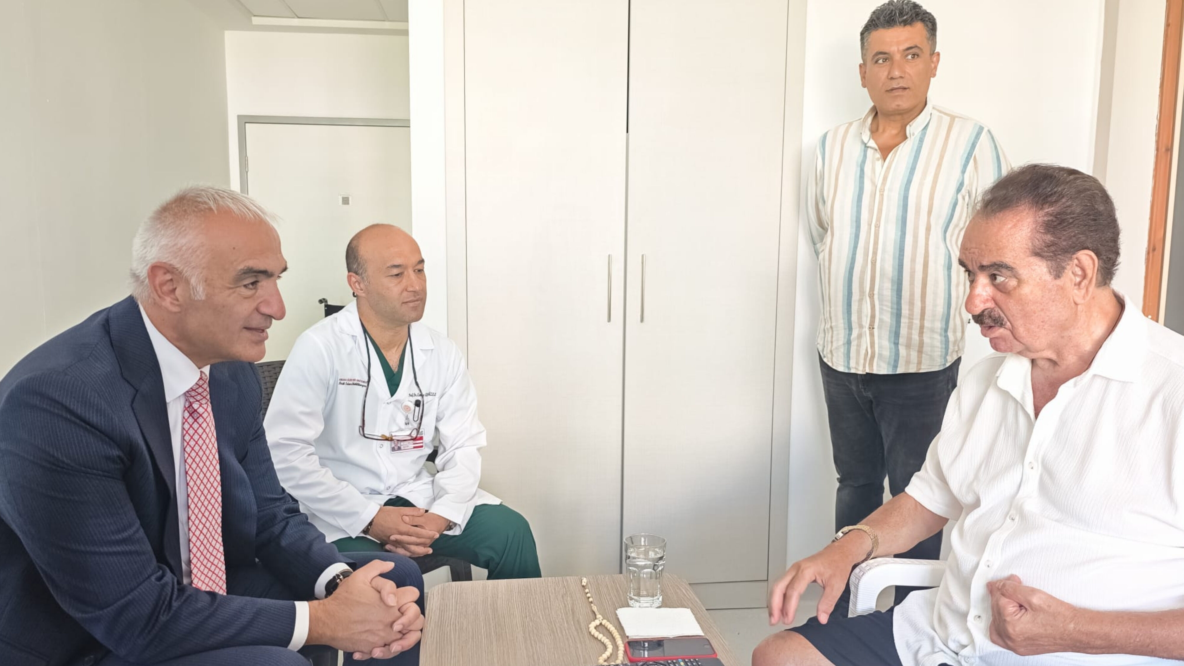 Kültür Ve Turi̇zm Bakani Ersoy’dan İbrahi̇m Tatlises’e Zi̇yaret (2)