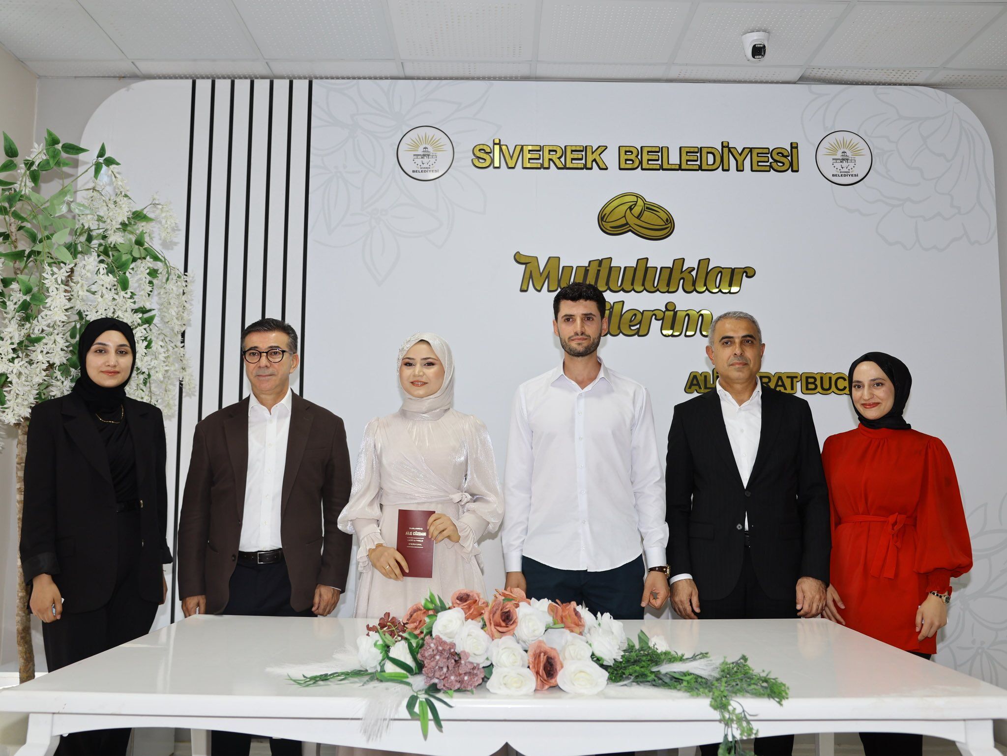 Ni̇kahi Başkan Bucak Kiydi