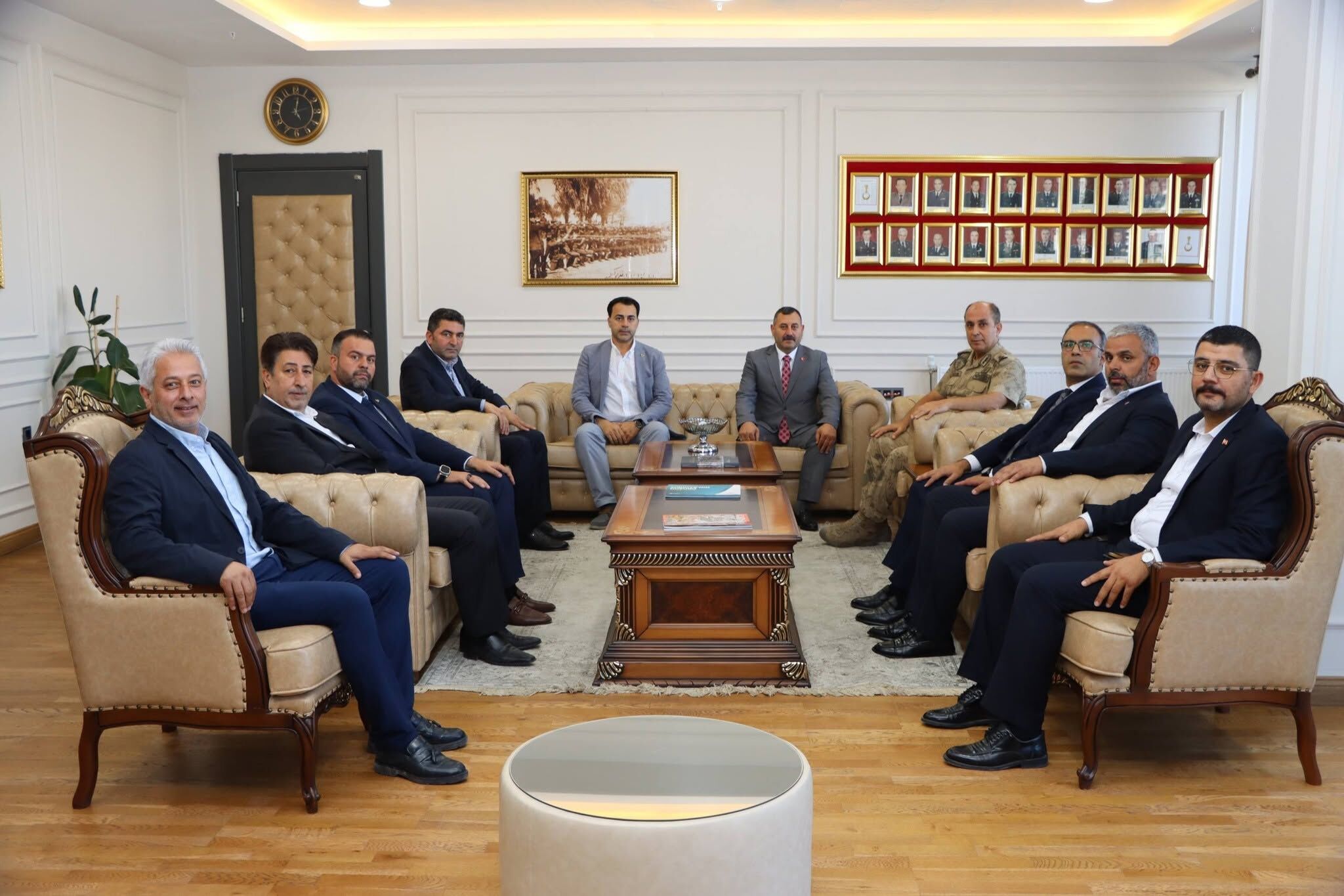 Osman Mutlu Ve Mhp Heyeti Ali Naci Aldemir Ile Atilla Aksoy’u Makamında Ziyaret Etti (3)