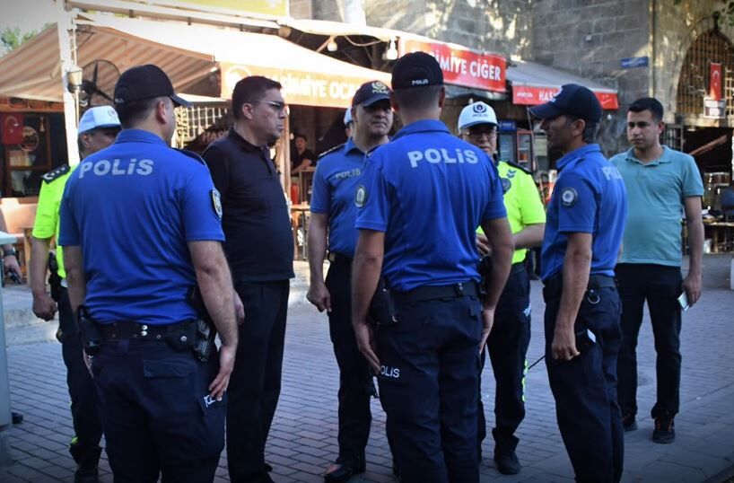 Şanlıurfa İl Emniyet Müdürü Atilla Aksoy Uygulama Noktalarını Tek Tek İnceledi (4)