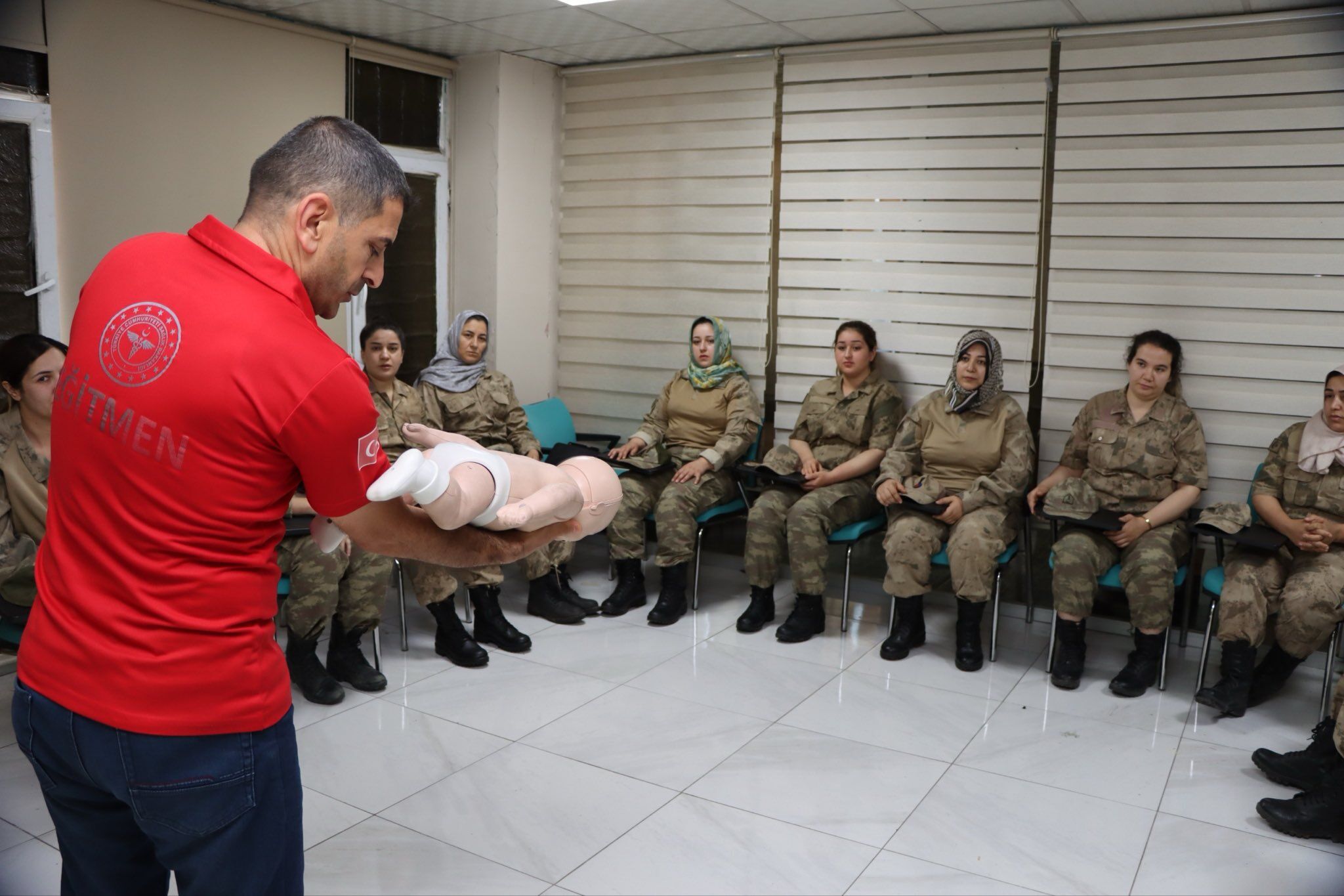 Şanlıurfa Valiliği Koordinesinde Güvenlik Korucularına İlk Yardım Eğitimi