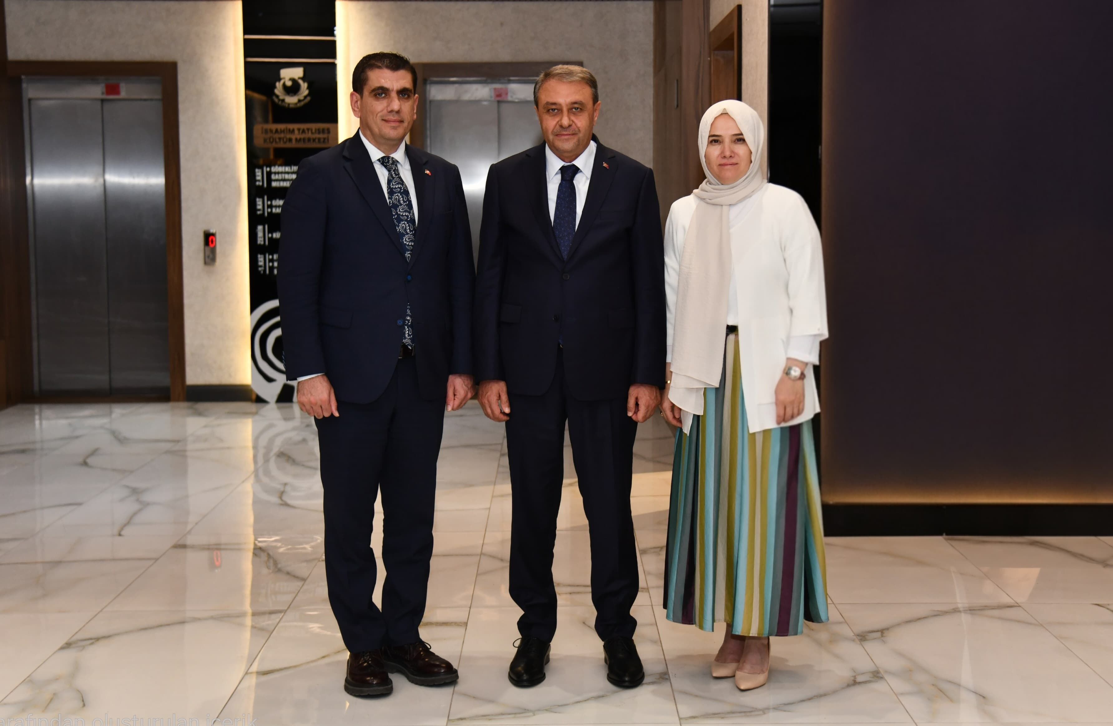 Şanlıurfa Valiliğinden Mülki İdare Amirlerine Veda Yemeği (3)