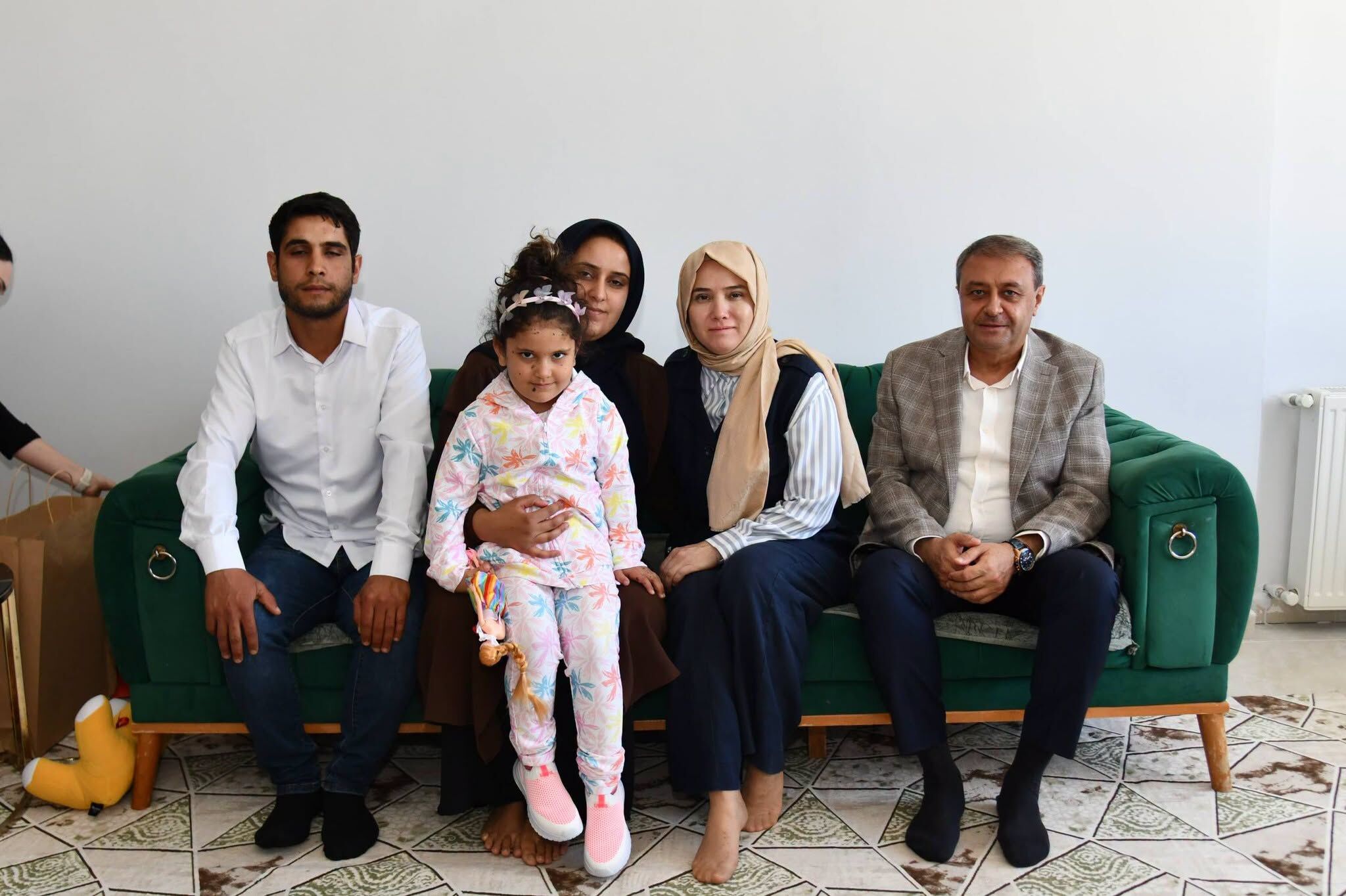 Şanlıurfa Valisi Hasan Şıldak'tan Evladı İçin Mücadele Eden Babaya Ziyaret (1)
