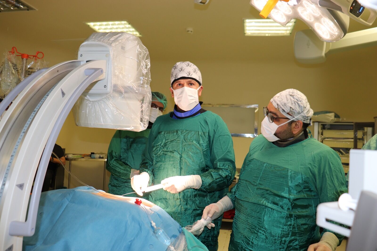 Şanlıurfa’da Böbrek Taşı Hastalarına Modern Cerrahi Tedavi, (2)