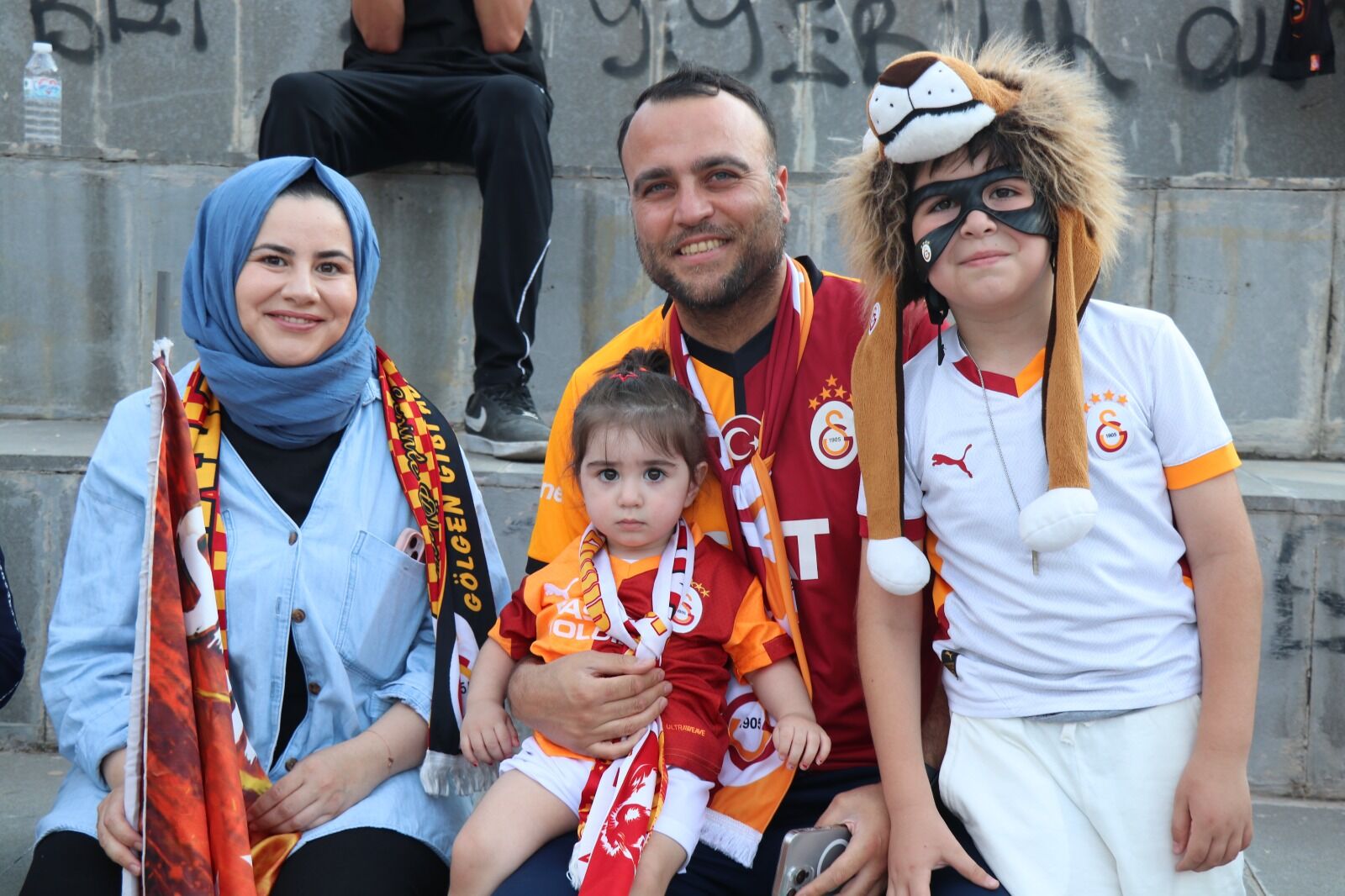 Şanlıurfa'da Galatasaray'ın Şampiyonluk Kupası İle Kutlamalar Başladı (1)