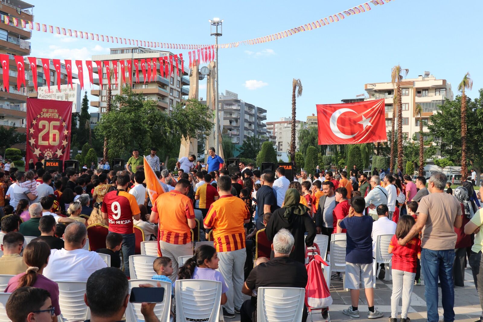 Şanlıurfa'da Galatasaray'ın Şampiyonluk Kupası İle Kutlamalar Başladı (4)