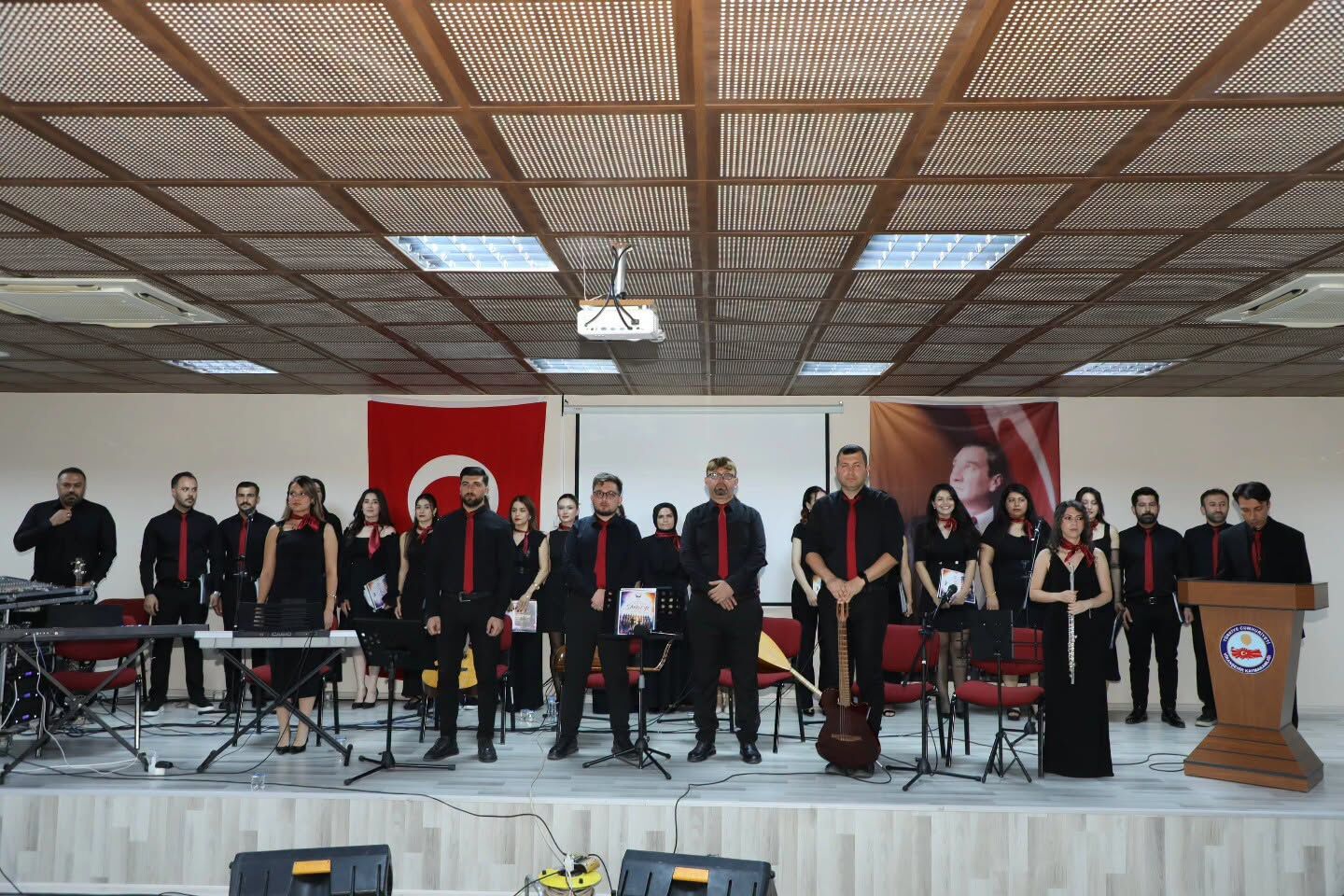 Şanlıurfa’da Öğretmenlerden 'Sınıftan Sahneye' Konseri (1)