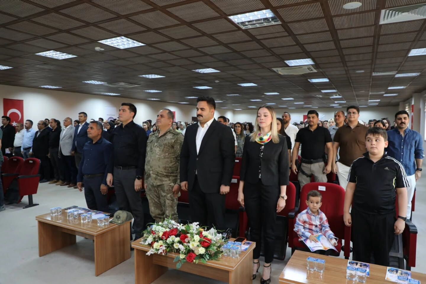 Şanlıurfa’da Öğretmenlerden 'Sınıftan Sahneye' Konseri (2)
