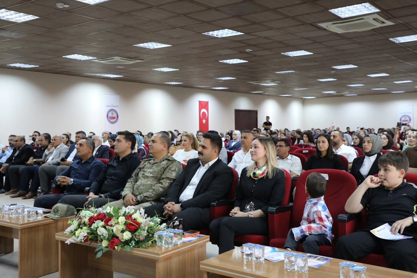 Şanlıurfa’da Öğretmenlerden 'Sınıftan Sahneye' Konseri (5)