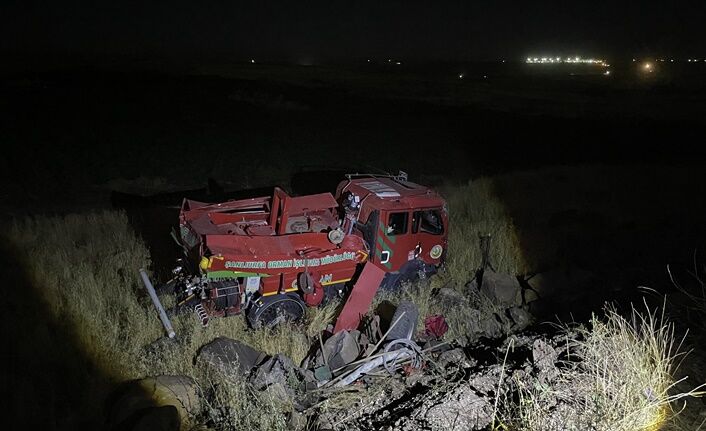 Şanlıurfa’da Yolcu Minibüsü Ile Tarım Müdürlüğü Arazözü Çarpıştı (2)