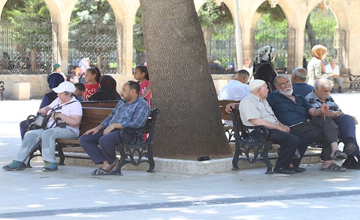 Şanlıurfa'nın Bir Yanı Yanarken Diğer Yanı Serinledi (3)
