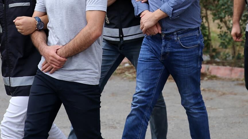 Sabah Saatlerimde Şok Operasyon: 2 Belediye Başkanı Gözaltın Alındı