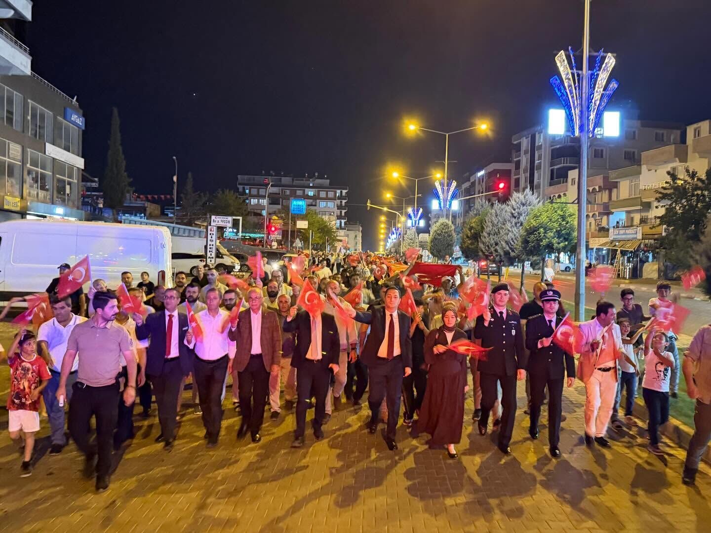 15 Temmuz'da Suruç Ve Halfeti'de Vatandaşlar Sokaklara Döküldü! (8)