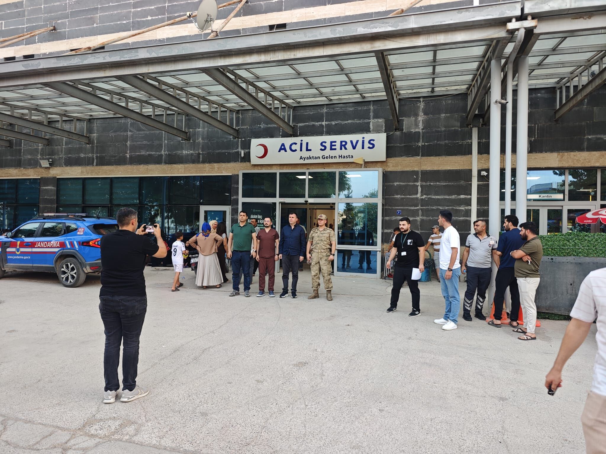 27 Yaralıyı Kaymakam Orhan Altun Hastanede Ziyaret Etti