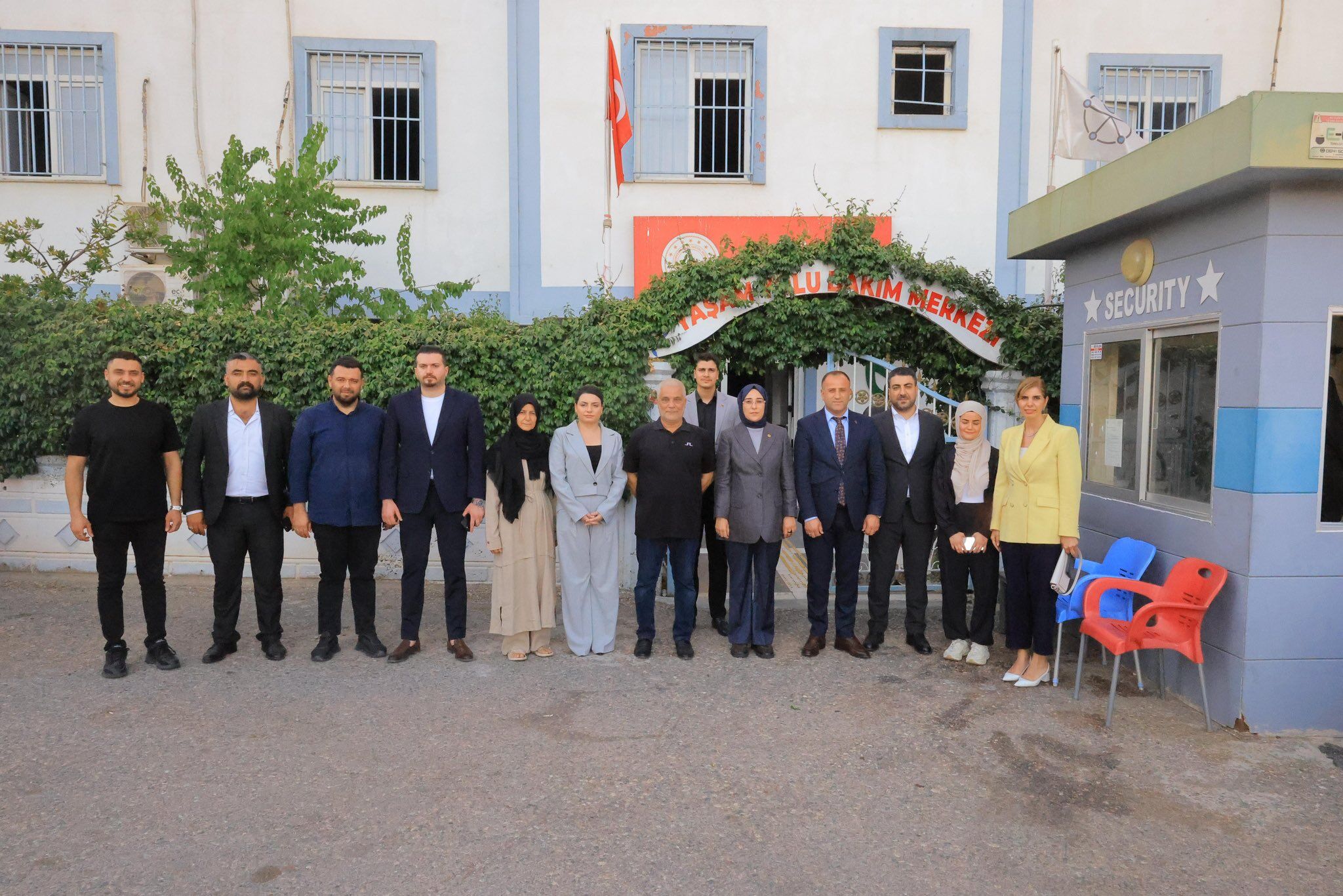 3 Çocuğuna Hem Annelik Hem Babalık Yapıyor (4)