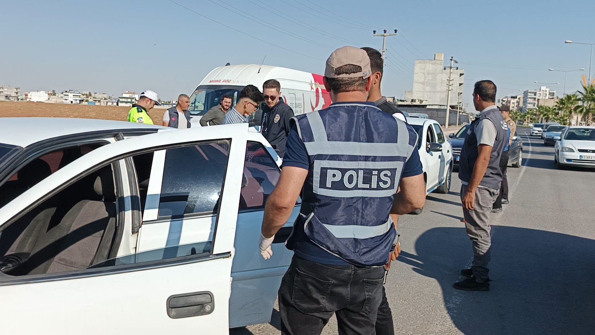 Akçakale İlçe Emniyet Müdürlüğü 12 Yıl 6 Ay Hapis Cezalı Firariyi Yakaladı (1)