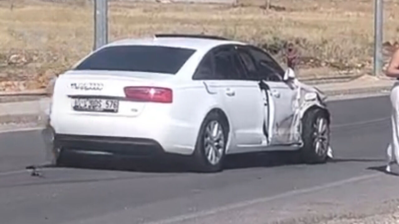 Anavatan Partisi Genel Merkez Teşkilat Başkan Yardımcısı Halil Aslan, Şanlıurfa'nın Karaköprü Ilçesinde Trafik Kazası Geçirdi (3)