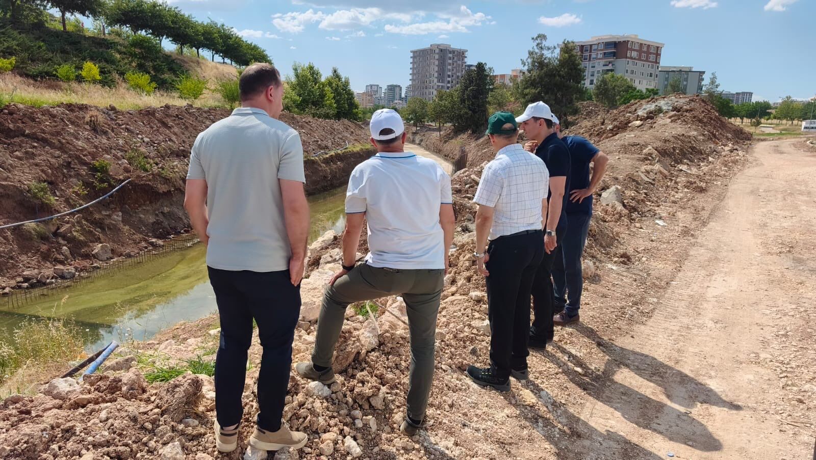 Dsi̇ Bölge Müdürü Ali Naci Kösalı Sırrın Deresi'ni İnceledi 2