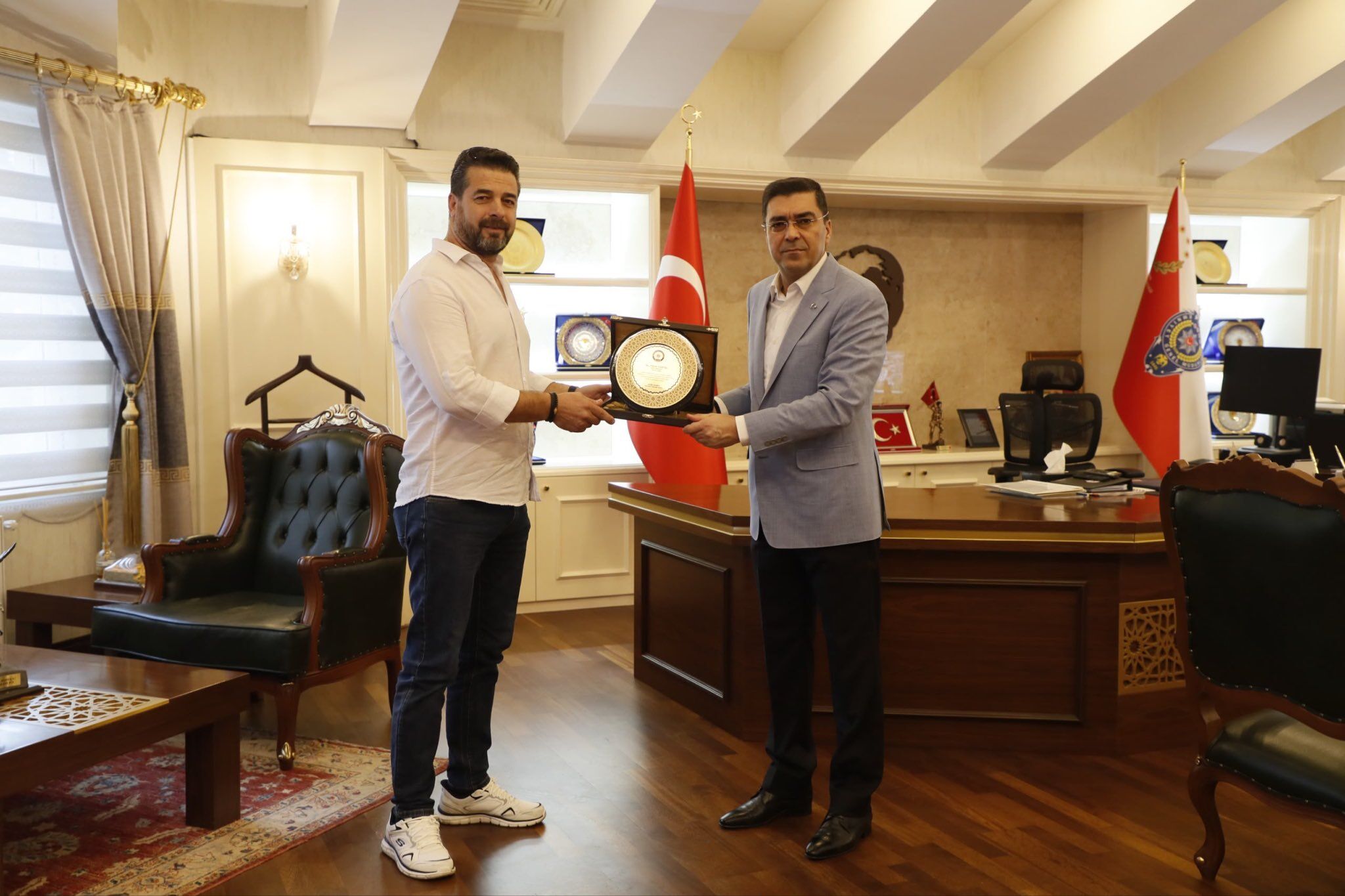 Şanlıurfa'da Yıllarca Görev Yapan İki Polis Memuru Emekliye Ayrıldı