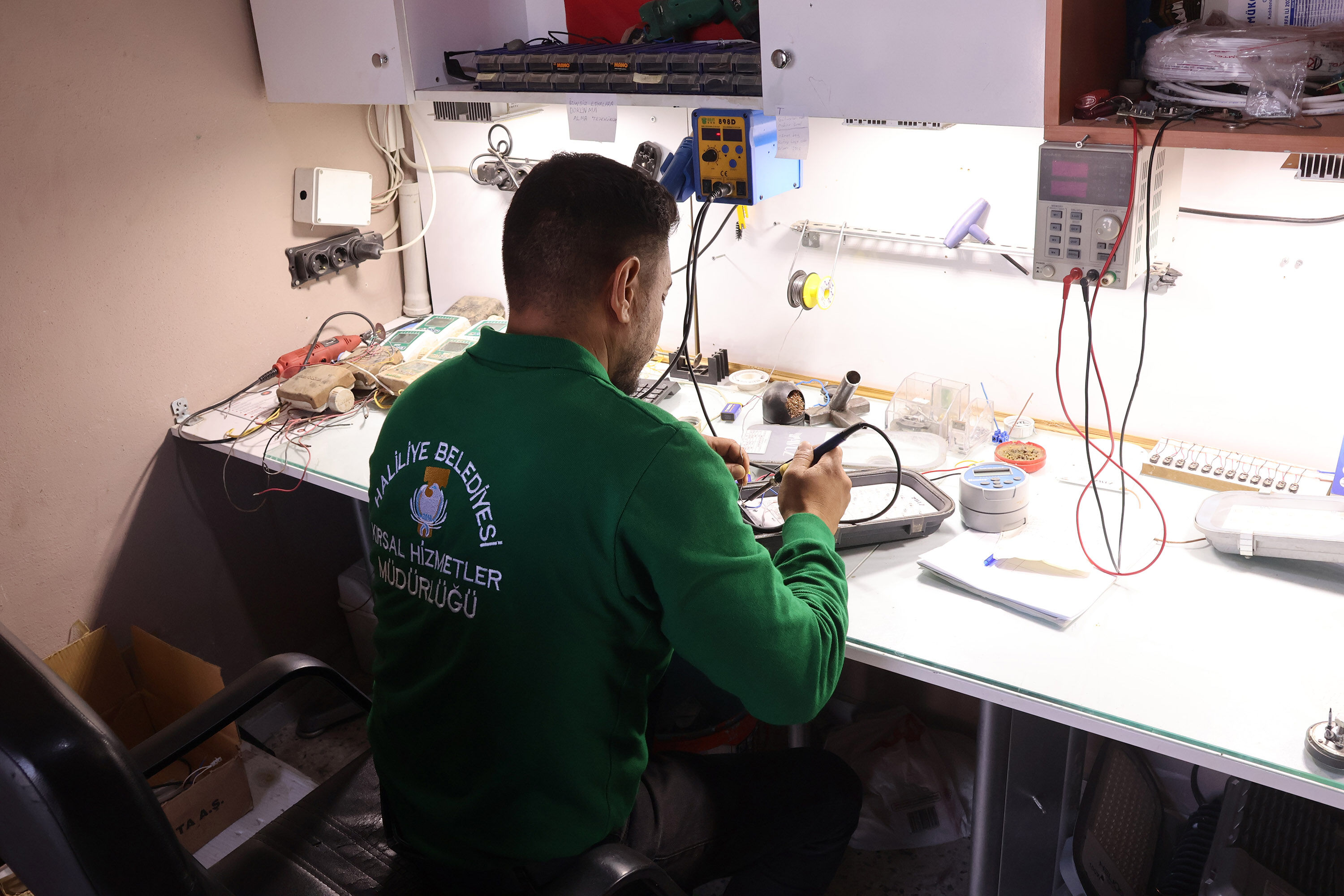 Hali̇li̇ye Beledi̇yesi̇ Parklarda Üreti̇m Gücüyle Hi̇zmet Kali̇tesi̇ni̇ Artiriyor (4)