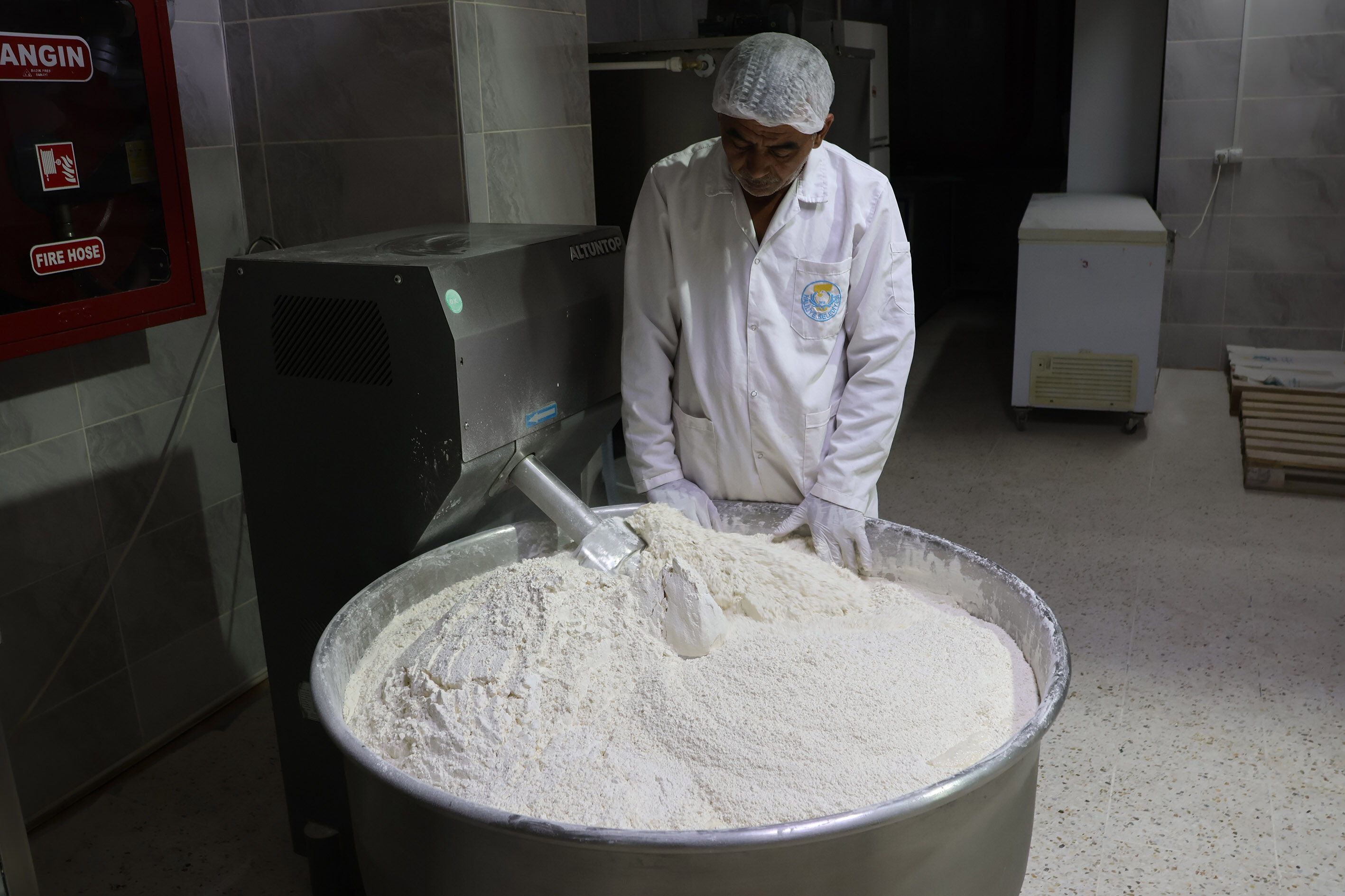 Hali̇li̇ye’de Günde 7 Bi̇n 368 Ekmek İhti̇yaç Sahi̇pleri̇ne Ulaştiriliyor (2)