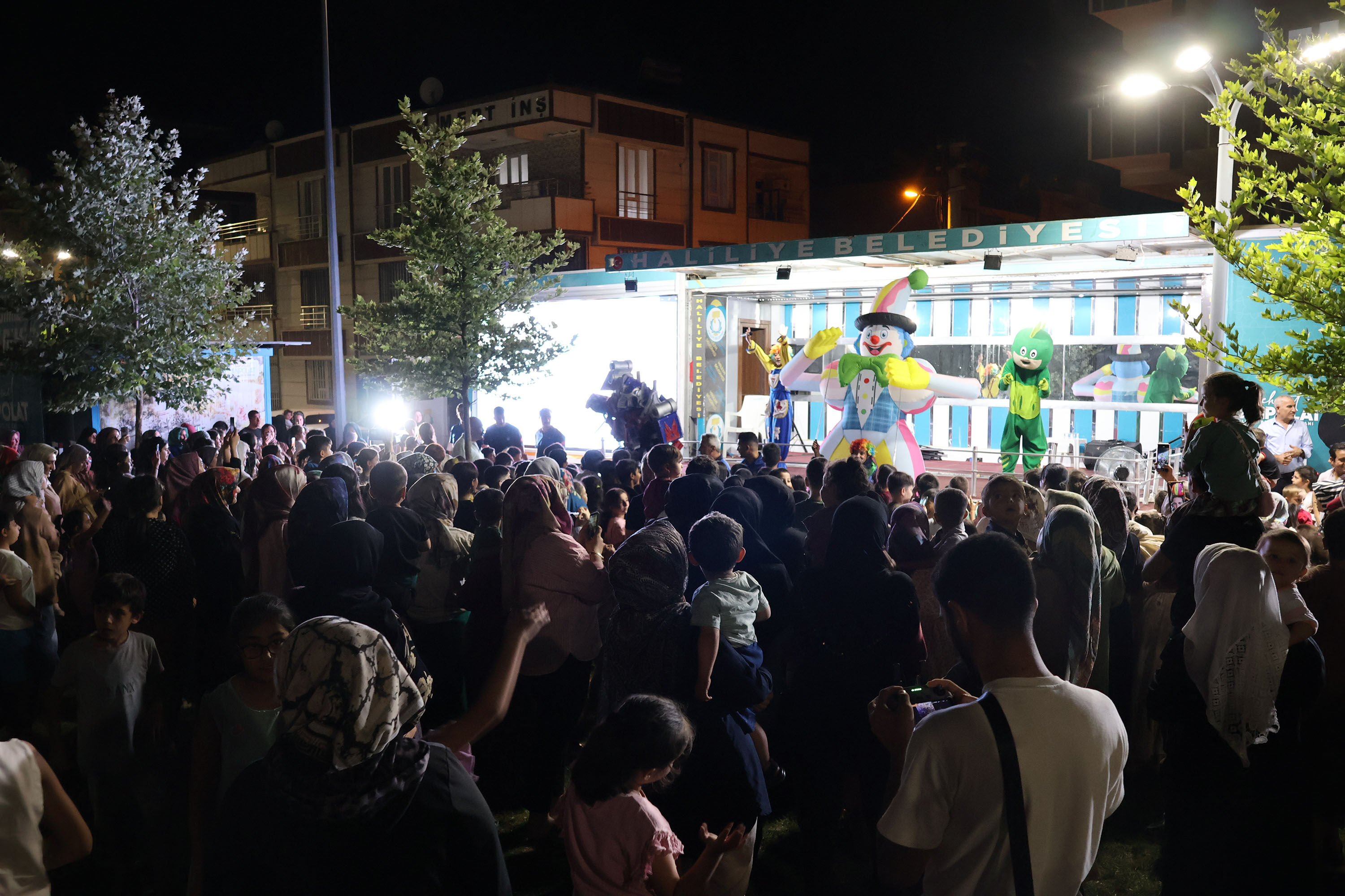 Hali̇li̇ye’de Yaz Akşamlari Konser Ve Çocuk Şenli̇kleri̇yle Şenleni̇yor (3)