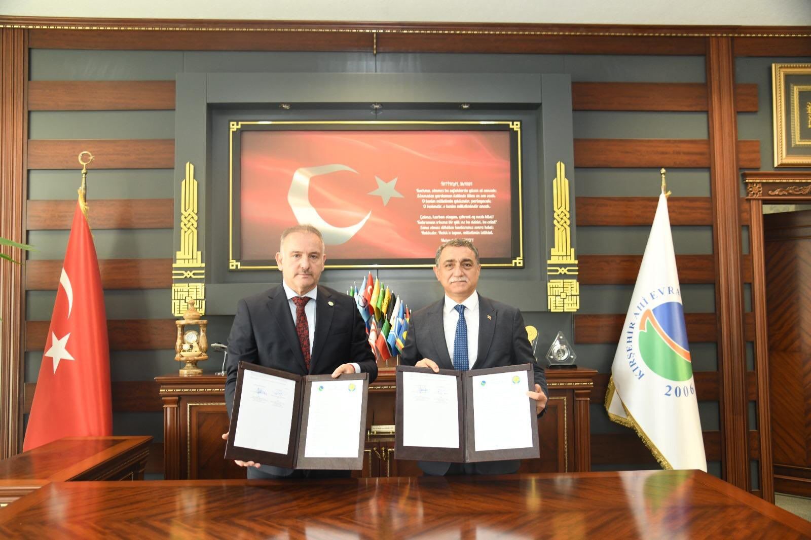 Harran Üniversitesi Ile Ahi Evran Üniversitesi Arasında İş Birliği Protokolü İmzalandı (1)
