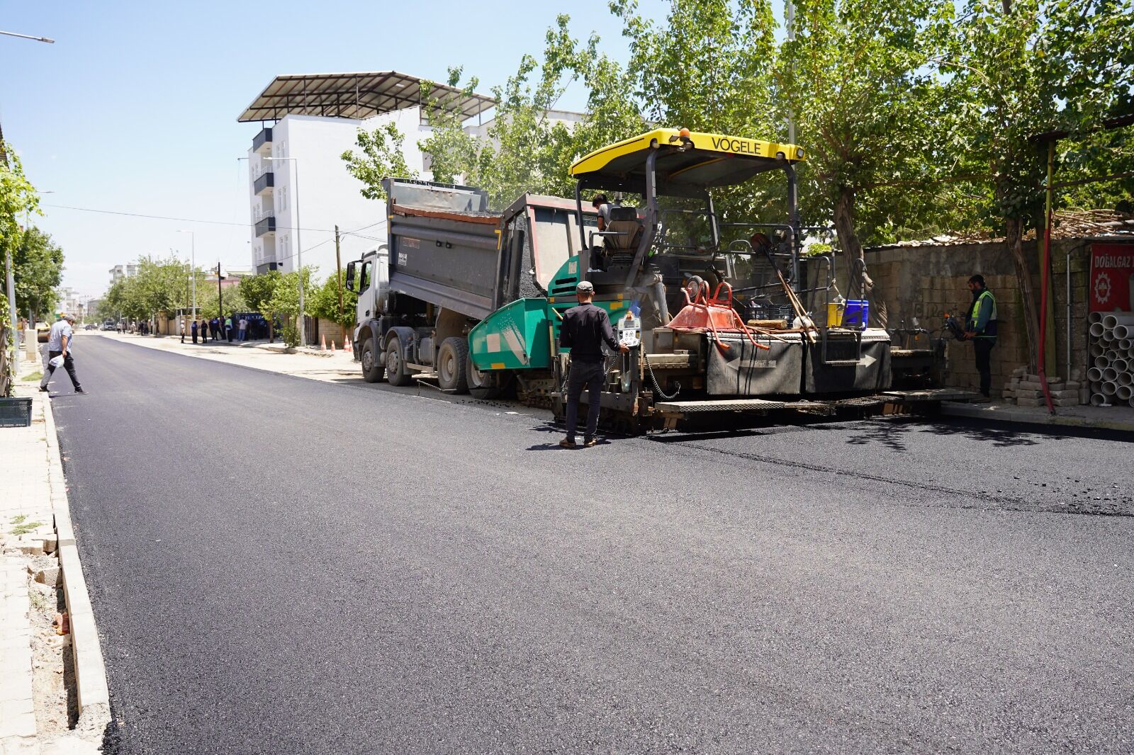 Kahta Belediyesi İlçe Genelinde Asfalt Çalışmalarını Sürdürüyor 2