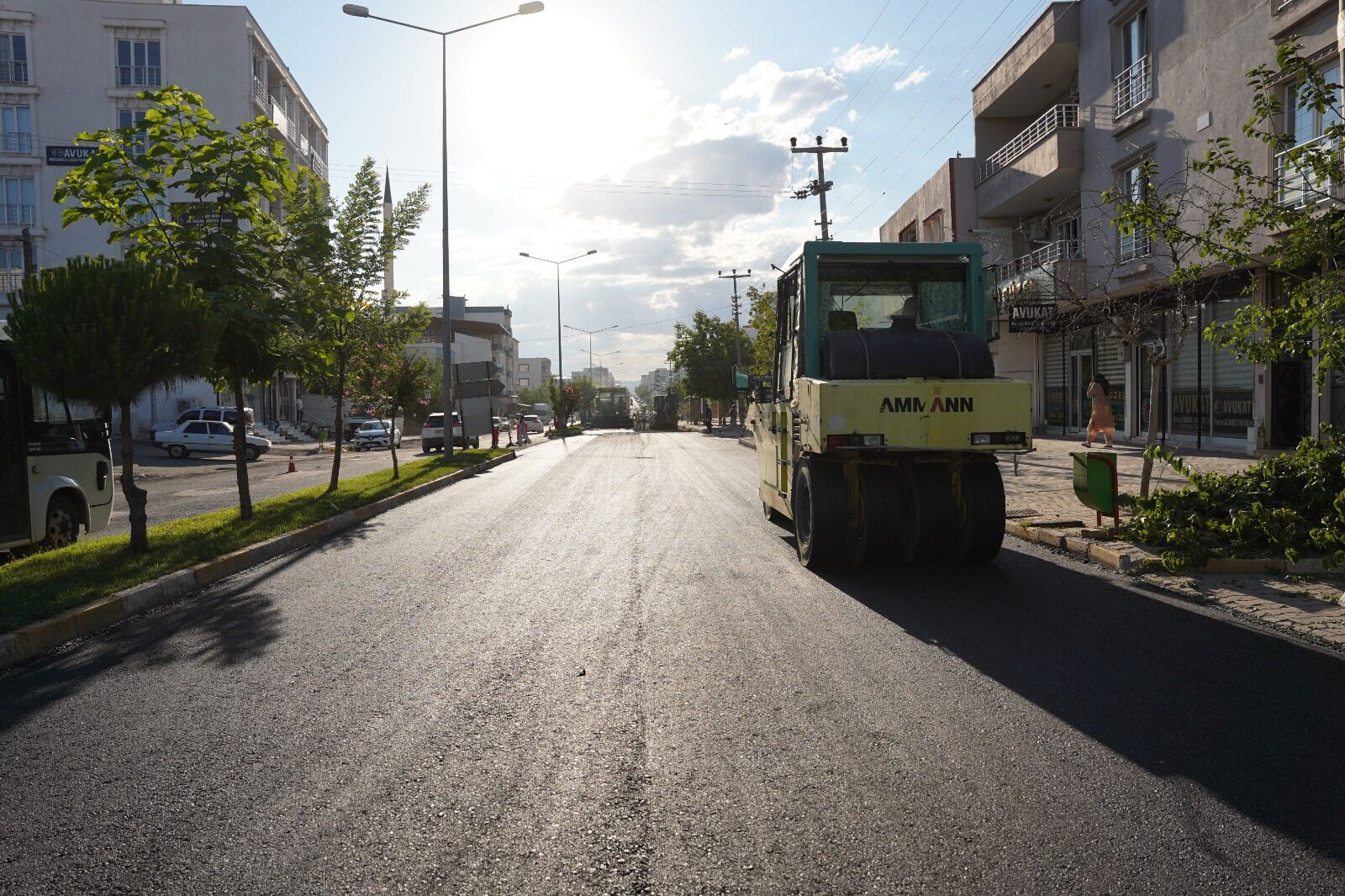 Kahta Belediyesi Sıcak Asfalt Serimine Devam Ediyor (2)