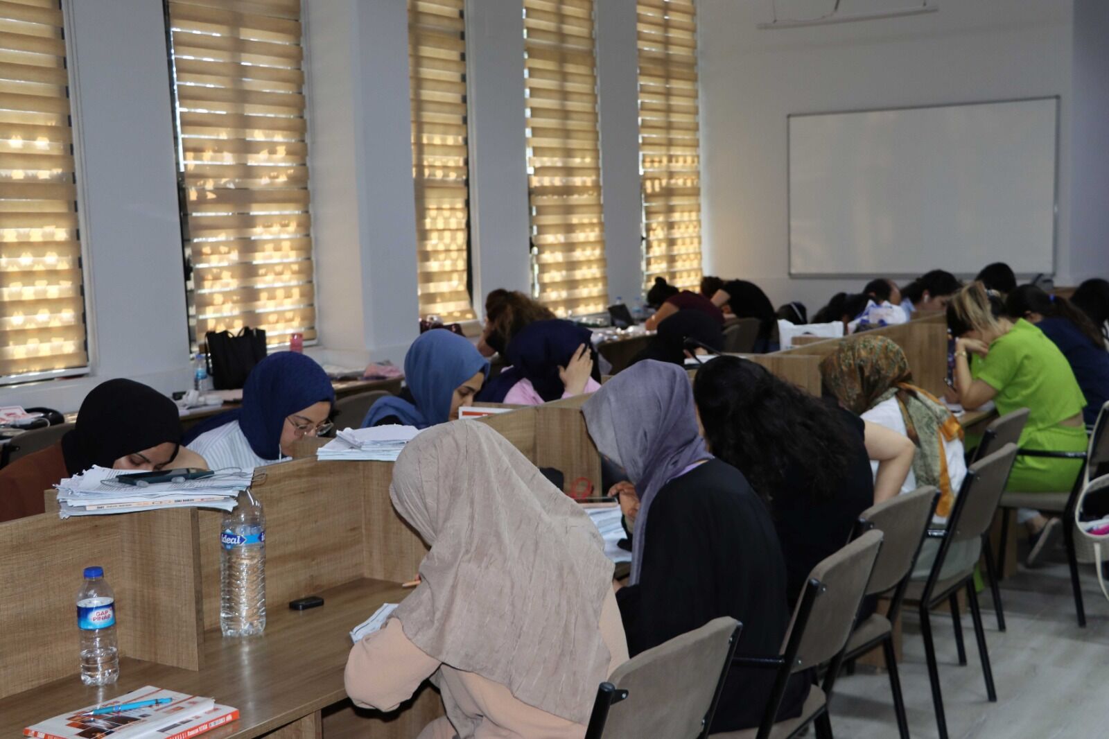 Karaköprü Belediyesi Okuma Evlerinde Sınav Yoğunluğu 3