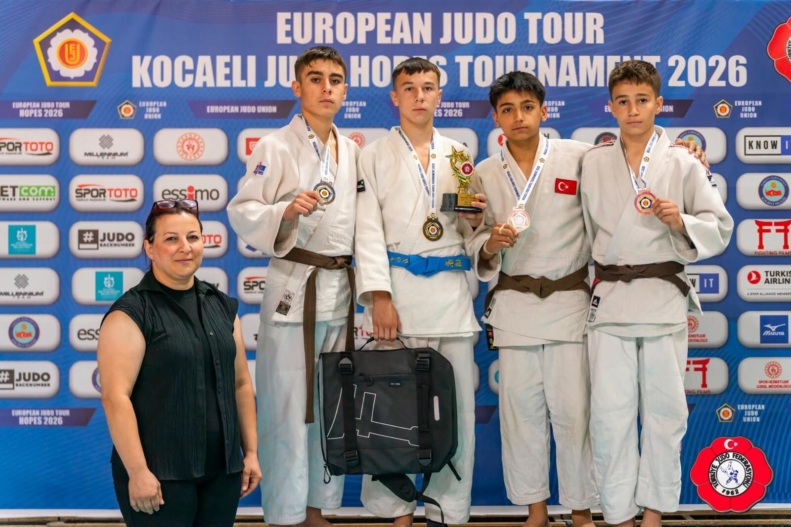 Şanlıurfa Büyükşehir Belediyesi Sporcuları Avrupa Kupası'nda Derece Elde Etti 2