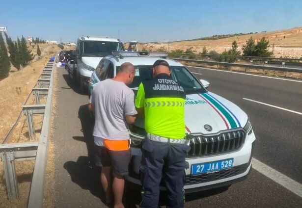 Şanlıurfa Gaziantep Tag Otoyolu'nda Ters Yönde Giden Sürücüye Ağır Ceza! (3)