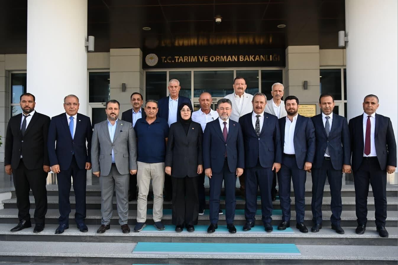 Şanlıurfa Heyeti, Bakan Yumaklı Ile Bir Araya Geldi! (3)