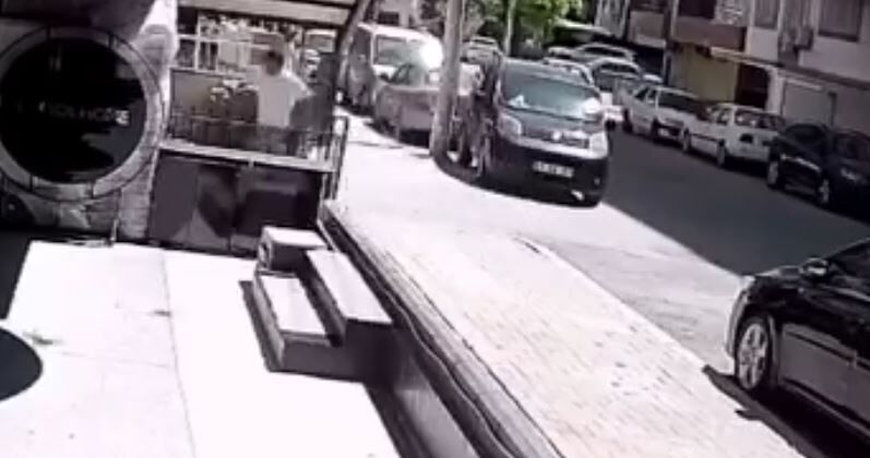 Şanlıurfa’da 1 Kişinin Yaralandığı Kanlı Saldırı Kameraya Yansıdı (1)