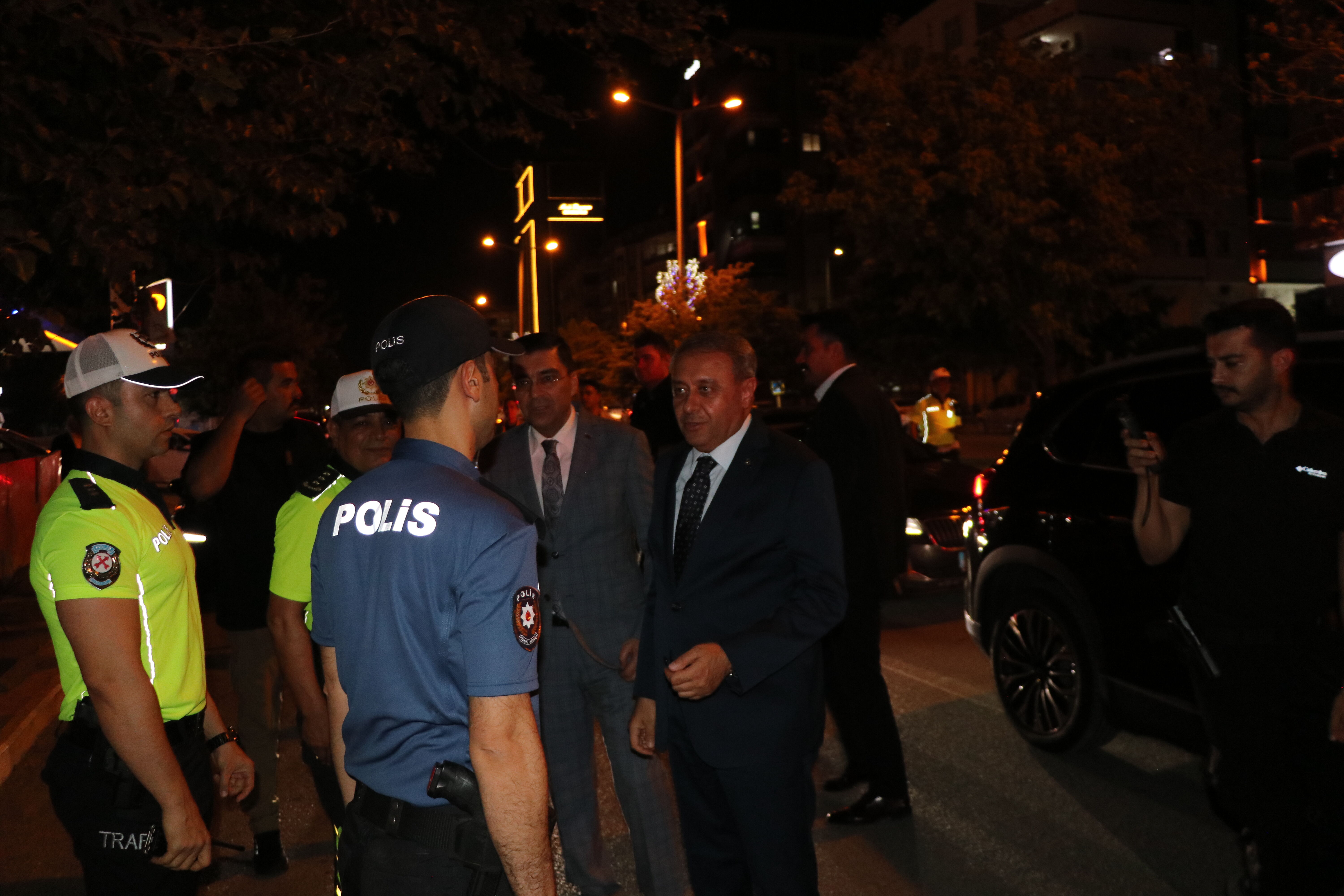 Şanlıurfa'da 14 Farklı Noktada 162 Polis Ile Huzur Uygulaması (3)