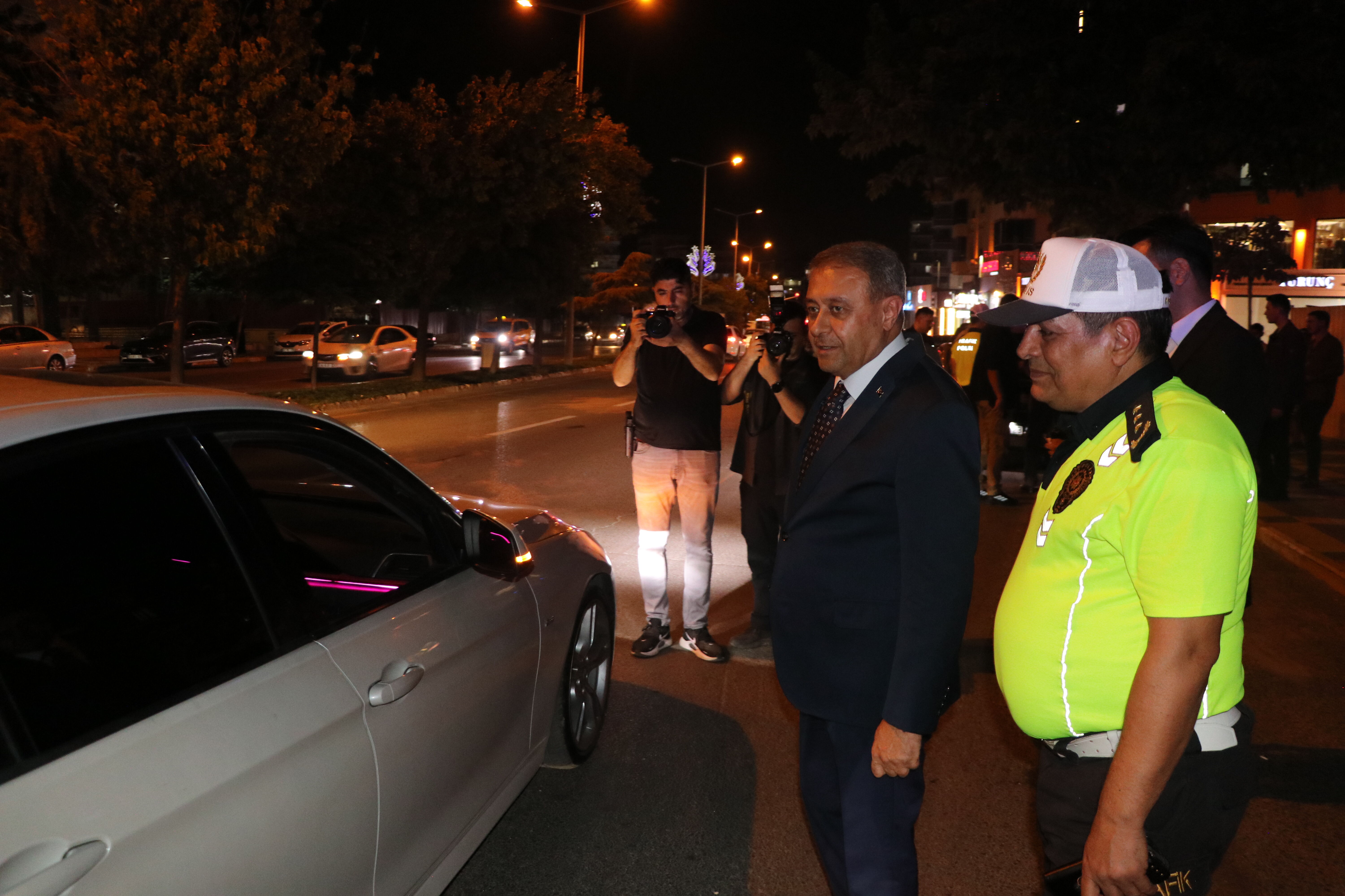Şanlıurfa'da 14 Farklı Noktada 162 Polis Ile Huzur Uygulaması (7)