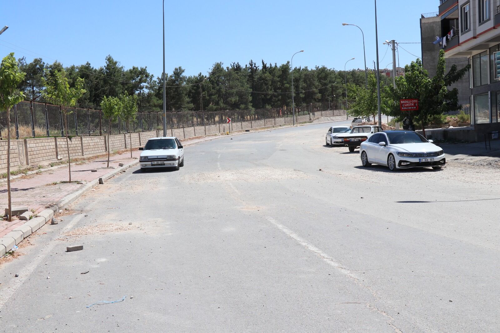 Şanliurfa’da 4 Aydir Bi̇tmeyen Yol Çi̇lesi̇ Esnaf Ve Vatandaş İsyan Etti̇2
