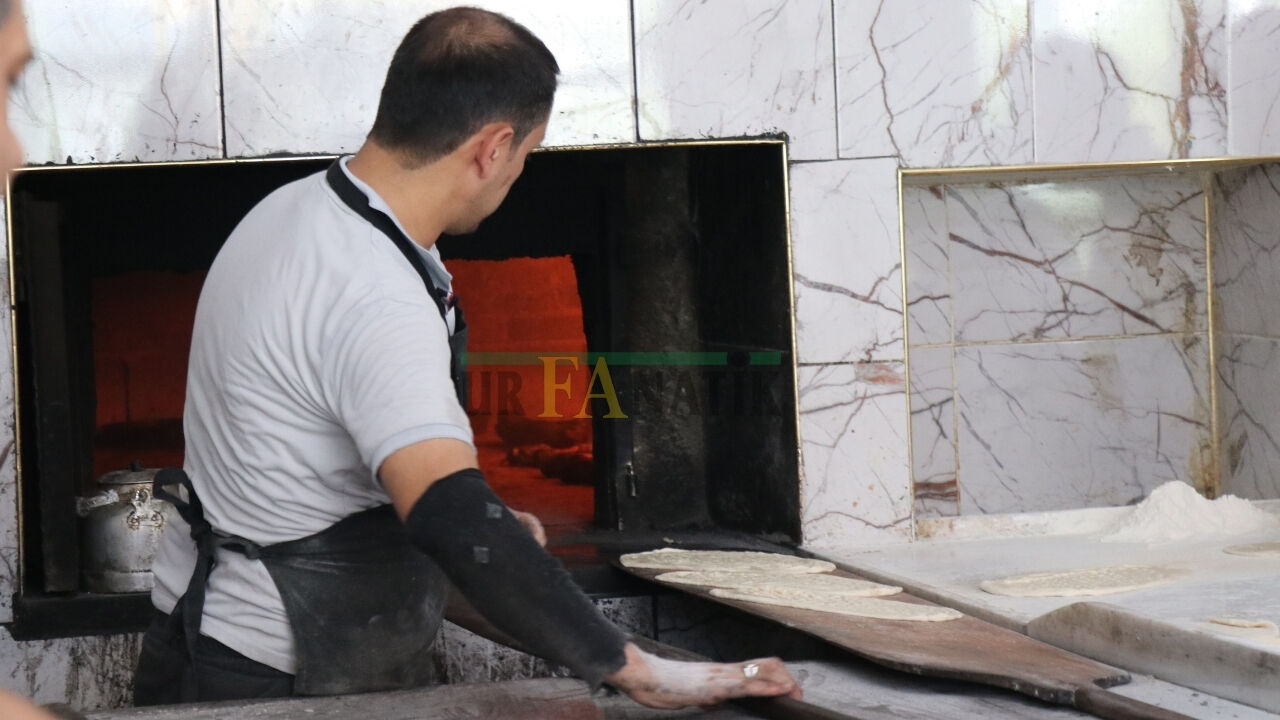 Şanlıurfa’da Fırıncıların Zorlu Mesaisi (1)