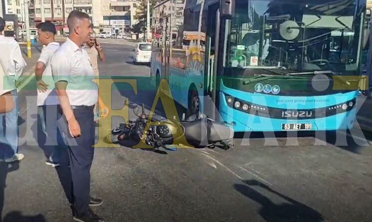 Şanlıurfa'da Motosiklet Belediye Otobüsünün Altına Girdi (1)
