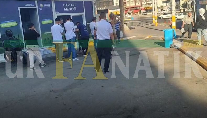 Şanlıurfa'da Motosiklet Belediye Otobüsünün Altına Girdi (3)